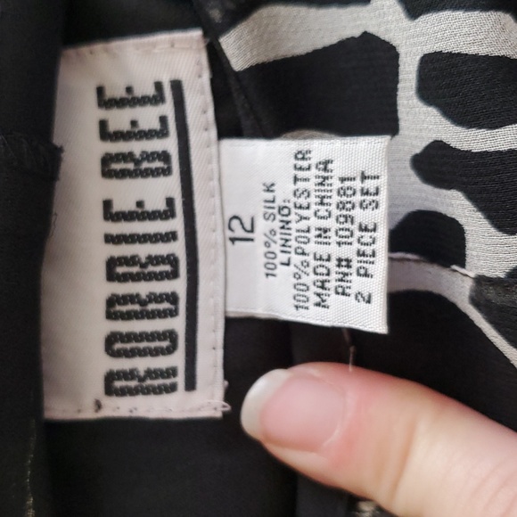 Skirt - Picture 3 of 3